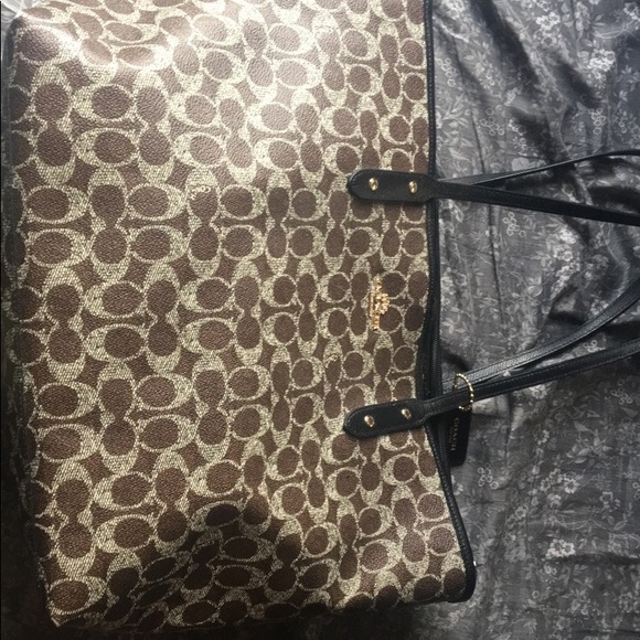 Coach tote - Picture 2 of 2